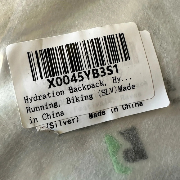 NWT Hydration Backpack Pack with 2L Water Bladder - Picture 7 of 13